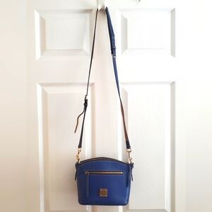 Dooney and Bourke crossbody purse/blue